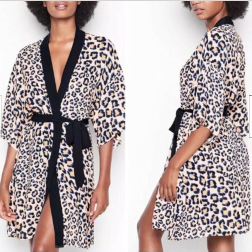 Victoria’s Secret Kimono Robe Leopard Print Size M/L
